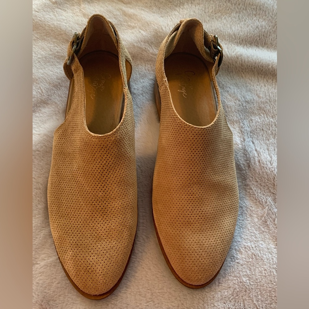 Never worn women’s booties